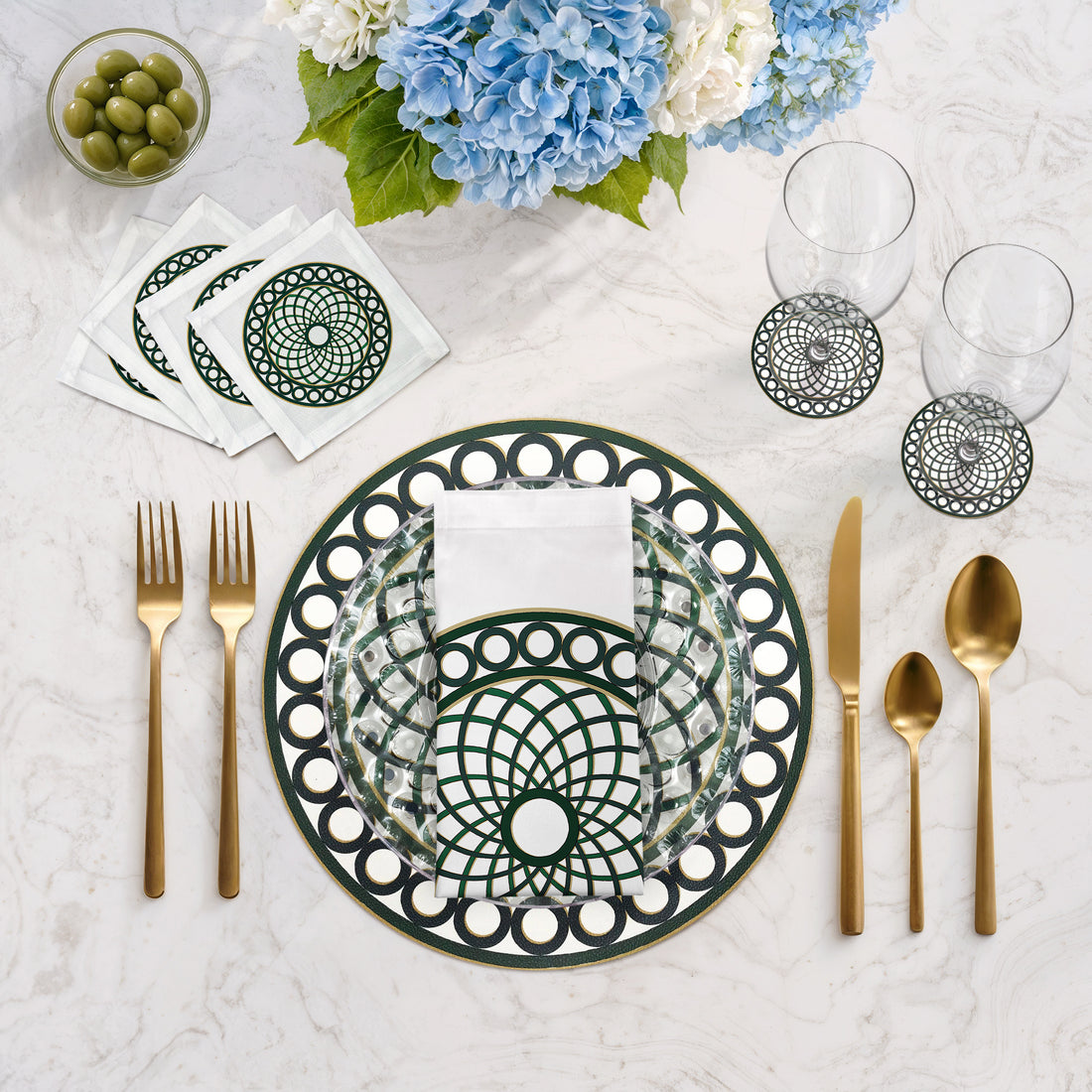 Timothy Corrigan Treillage Green 16" Round Pebble Placemats, Set of 4 - nicolettemayer.com
