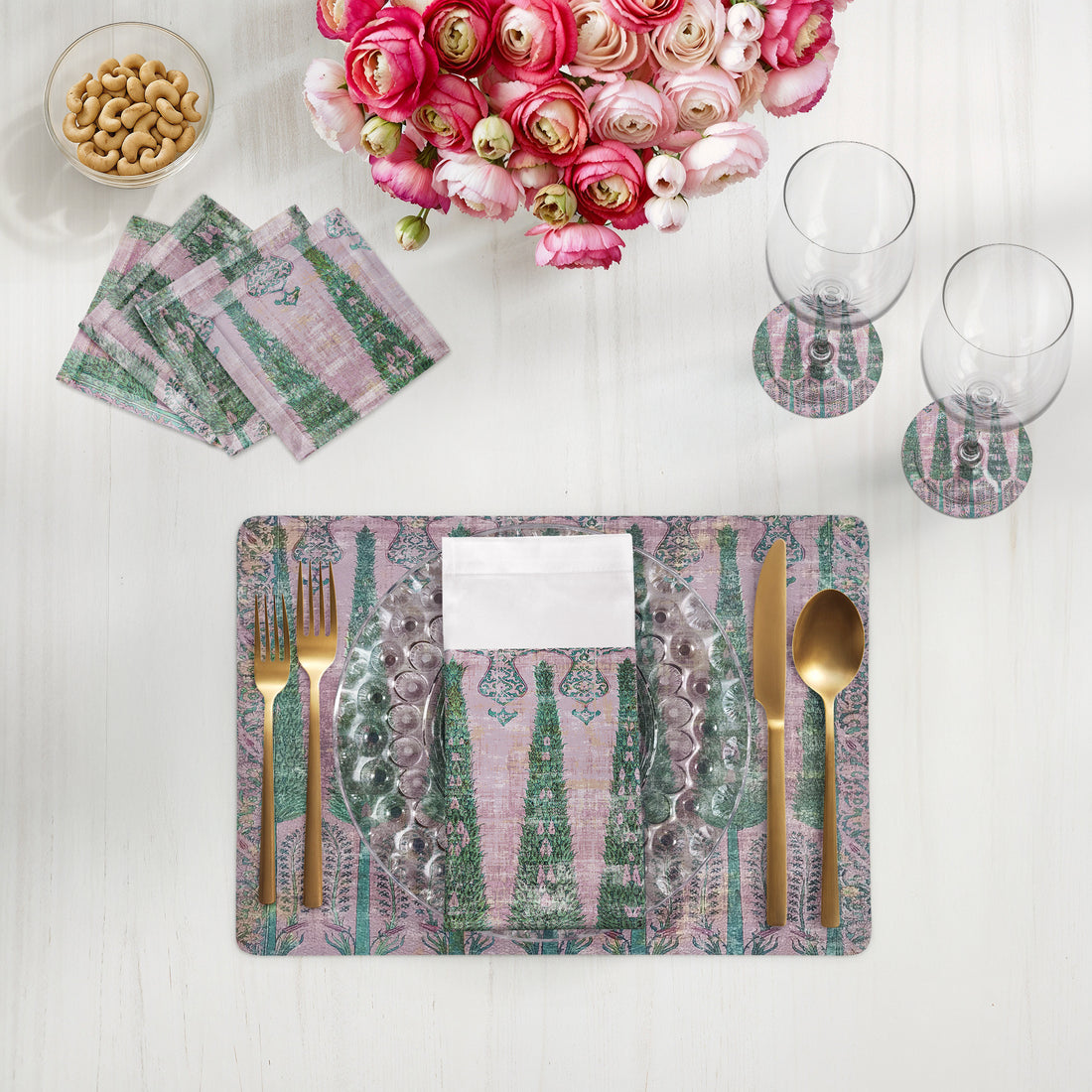 Sets de table rectangulaires Topkapi Garden, vert et rose, 44,5 cm, lot de 4