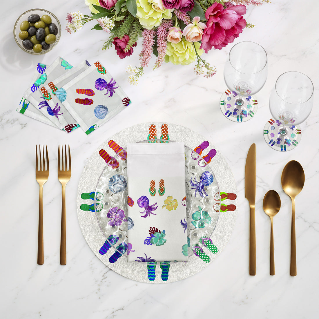 Winter In Florida Colorful 16" Round Pebble Placemats, Set of 4 - nicolettemayer.com