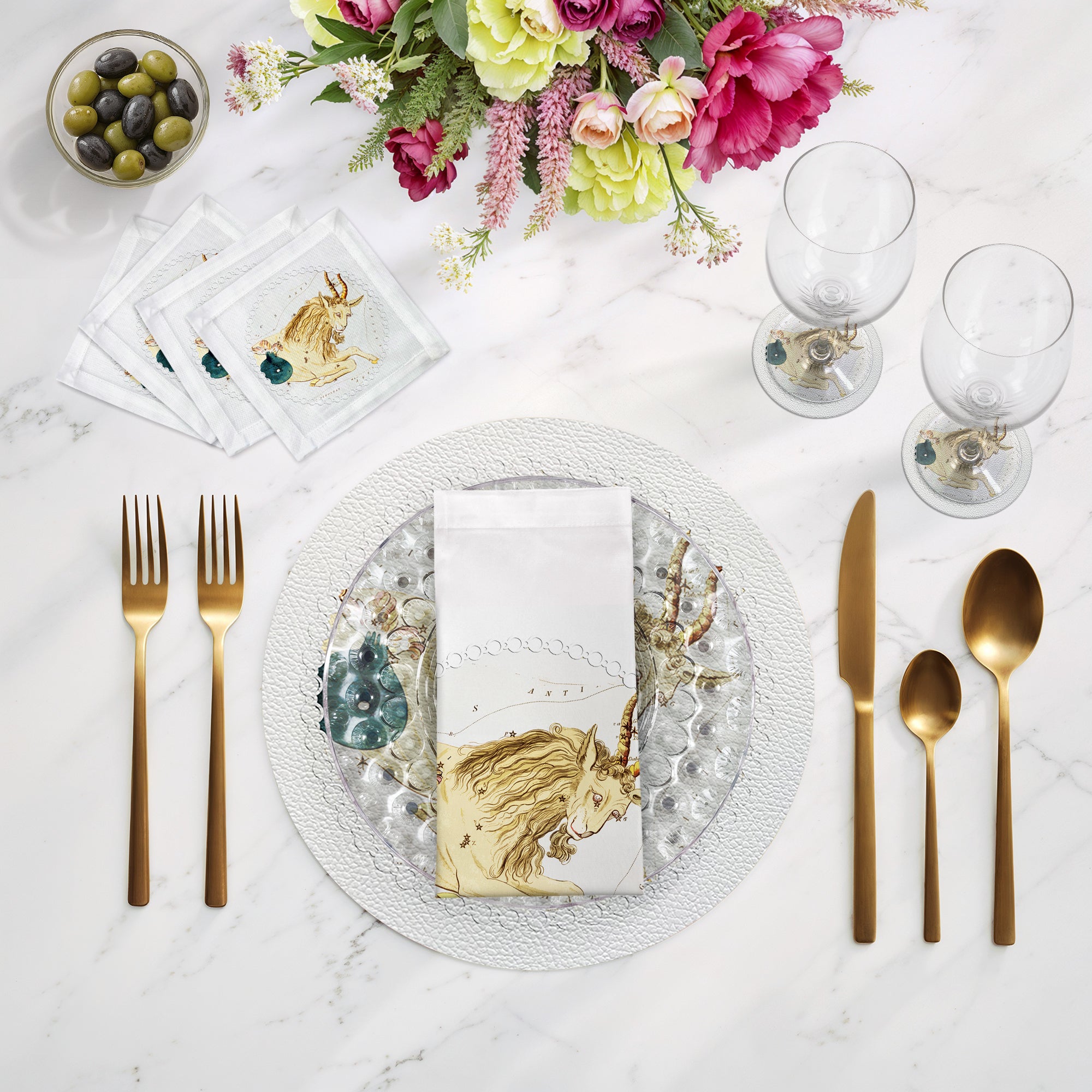 Zodiac Capricon White 16" Round Pebble Placemats, Set of 4 - nicolettemayer.com
